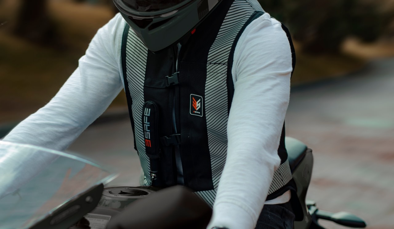 Chaleco Inflable Salvavidas para moto B-Safe Bogotá Colombia - Koju Motos