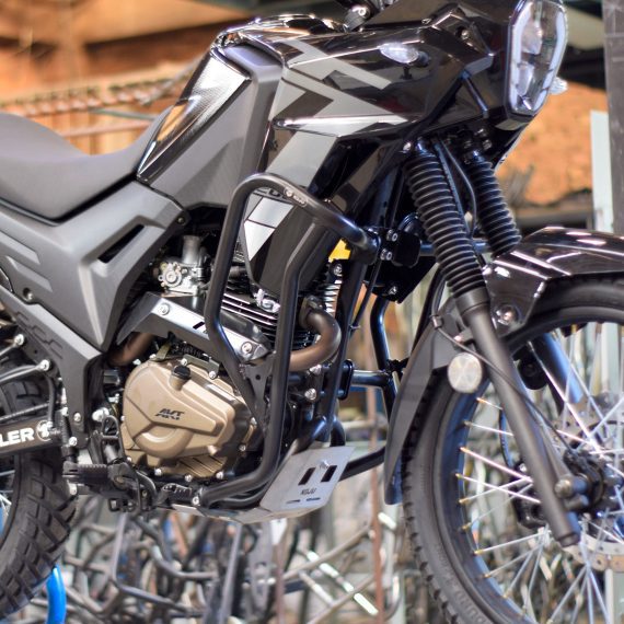 Defensa AKT TT 200